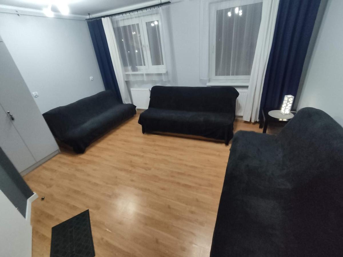 3030 Jana Spychalskiego 32 - Tanie Pokoje W Apartamencie - Samodzielne Zameldowanie - Self Check In Poznan Exterior foto