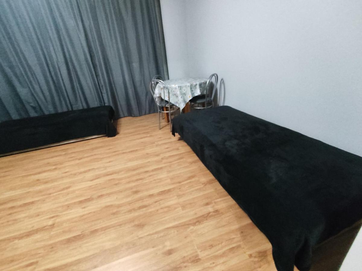 3030 Jana Spychalskiego 32 - Tanie Pokoje W Apartamencie - Samodzielne Zameldowanie - Self Check In Poznan Exterior foto