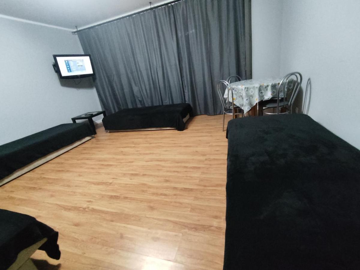 3030 Jana Spychalskiego 32 - Tanie Pokoje W Apartamencie - Samodzielne Zameldowanie - Self Check In Poznan Exterior foto